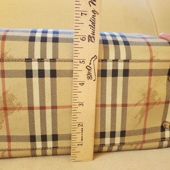 Burberry bag - Picture 7 of 9